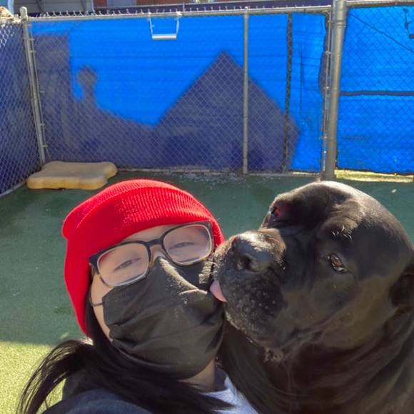 Profile Picture of Jayleen Urango (@jayleenurango) on Poshmark