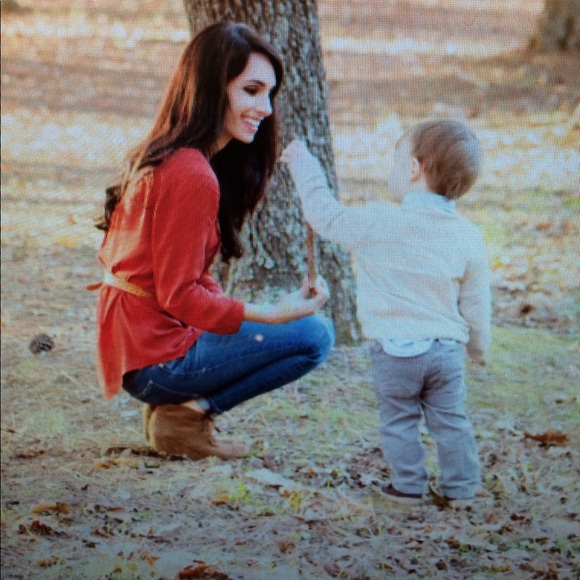 Profile Picture of Lierin Pociask (@lierinie09) on Poshmark