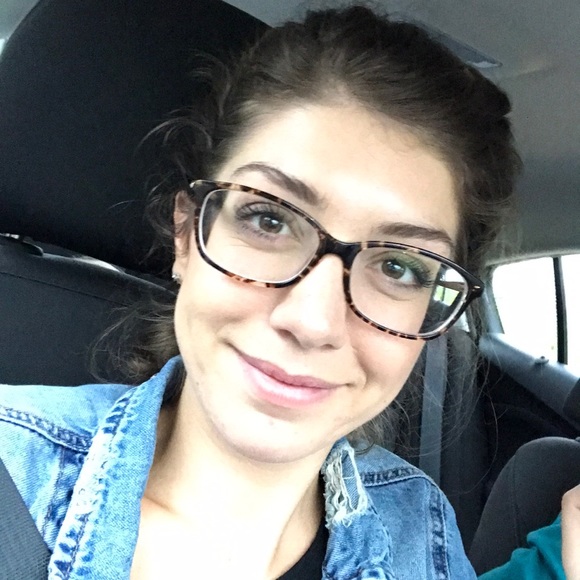 Profile Picture of Natalie Ferraccio (@nferraccio) on Poshmark