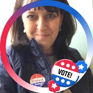 Profile Picture of Lisa Ferron Collins (@lisabella964) on Instagram