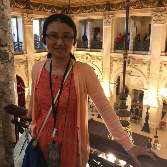 Profile Picture of Min Yang (@amyyang) on Poshmark