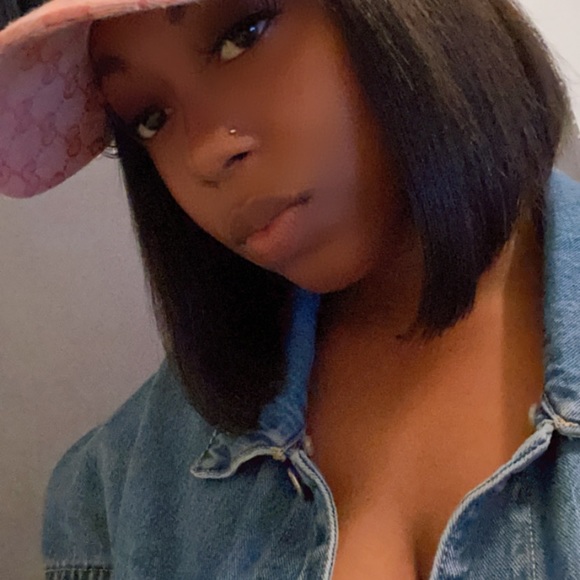 Profile Picture of Sabrina Boykins (@sabrinaboykins3) on Poshmark