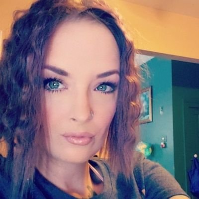 Profile Picture of Ashley Echo Gray (@yogi_love84) on Twitter