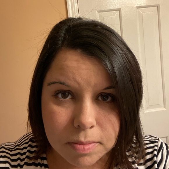 Profile Picture of Paula Crouch (@pcrizz) on Poshmark