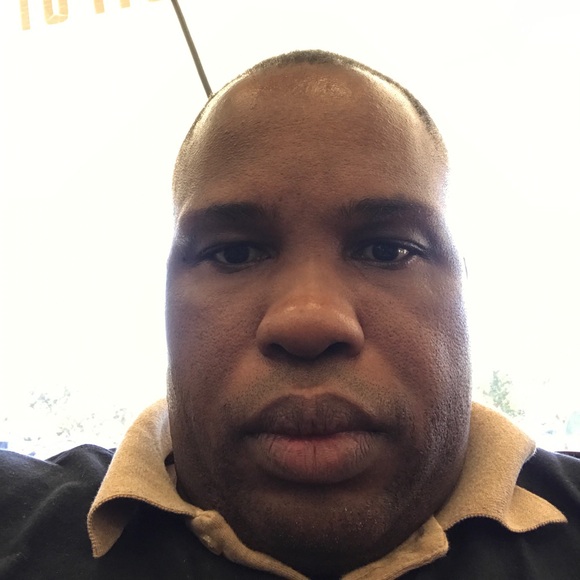 Profile Picture of Corey Lefave (@coreylefave) on Poshmark