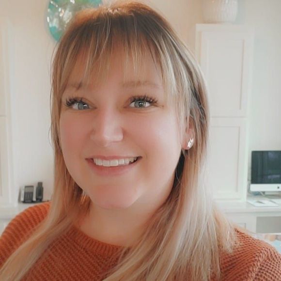 Profile Picture of Robin Kemp (@rdkemp0702) on Poshmark