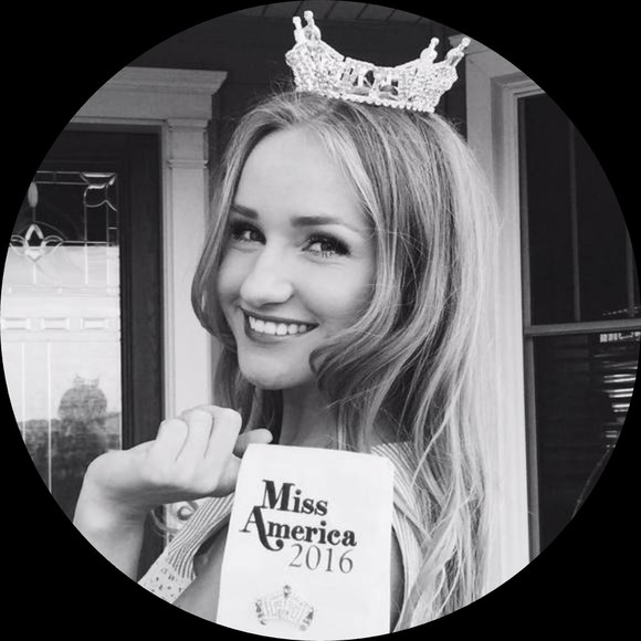Profile Picture of Kelly Fetterhoff (@kmfranck) on Poshmark