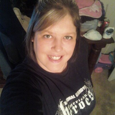 Profile Picture of Dawn McCrary (@peanutswifey) on Twitter