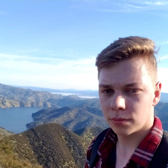 Profile Picture of Vadim Tkachuk (@vadimtkachuk) on Poshmark
