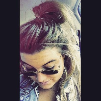 Profile Picture of Erin Danielle Adrian (@eRrRy_ChOo) on Twitter