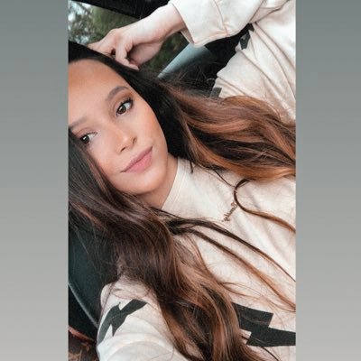 Profile Picture of Emily Garcia (@emily_alyssee) on Twitter