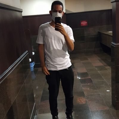 Profile Picture of Richard Oropeza (@Richard_Oropeza) on Twitter