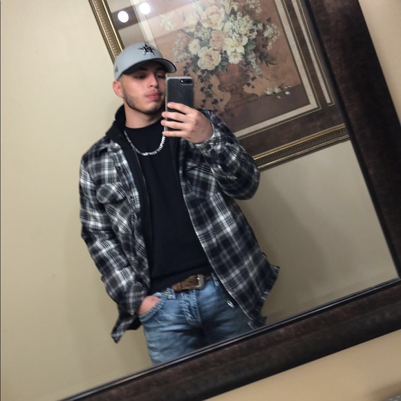 Profile Picture of Aaron Lerma (@llermaa) on Poshmark