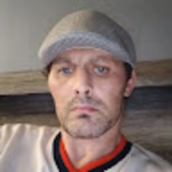 Profile Picture of Craig Hanson (@craigadog420) on Poshmark