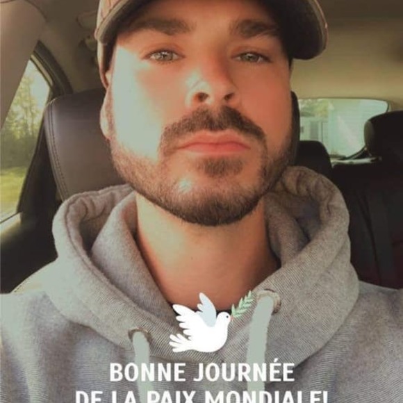 Profile Picture of Mike Ritcher (@toituremike) on Poshmark