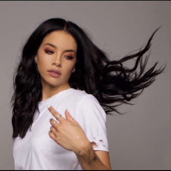 Profile Picture of Sherise Cromwell (@thinkvintage) on Poshmark