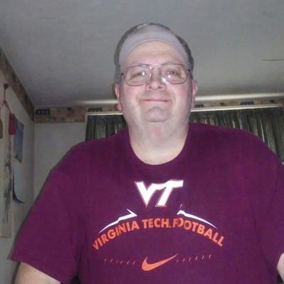 Profile Picture of Duck (@DennisRiggins2) on Twitter