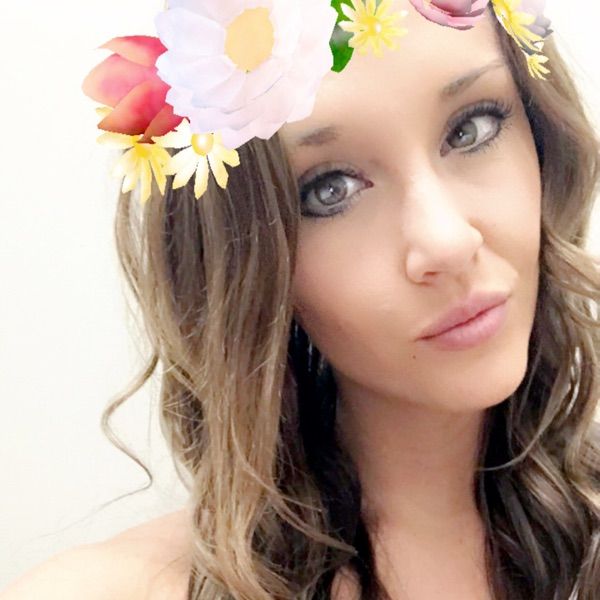Profile Picture of Lindsey Bates (@lindseyyheather) on Tiktok