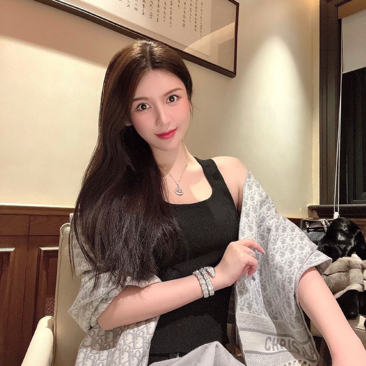Profile Picture of LisaChen (@lisachen525) on Tiktok