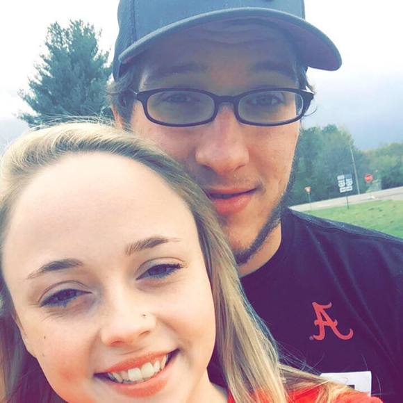 Profile Picture of Kate Steele (@katelyn8635) on Poshmark