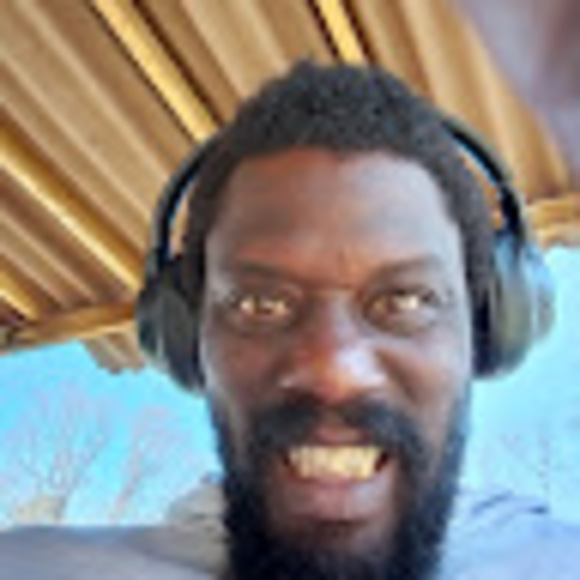 Profile Picture of Demetrius Freeman (@demetriusfre251) on Poshmark