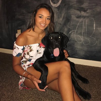 Profile Picture of Rachael Thomas (@raeethomas) on Twitter