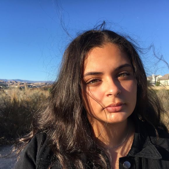 Jena Iskander - Poshmark Profile Picture of Jena Iskander (@jenaiskander) on Poshmark