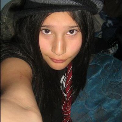 Profile Picture of Kim Durocher (@Kiimboslice) on Twitter