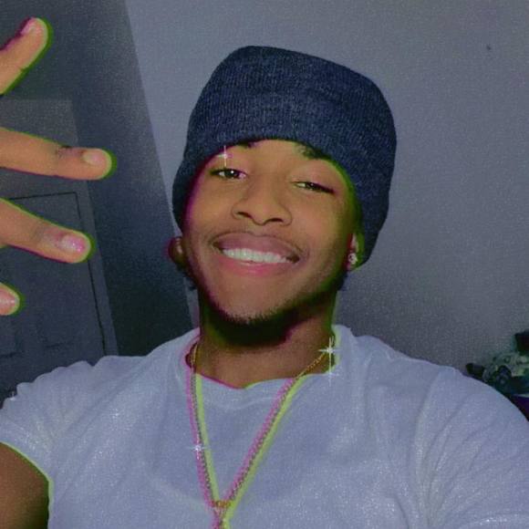 Profile Picture of Steven Casseus (@stevencasseus) on Poshmark