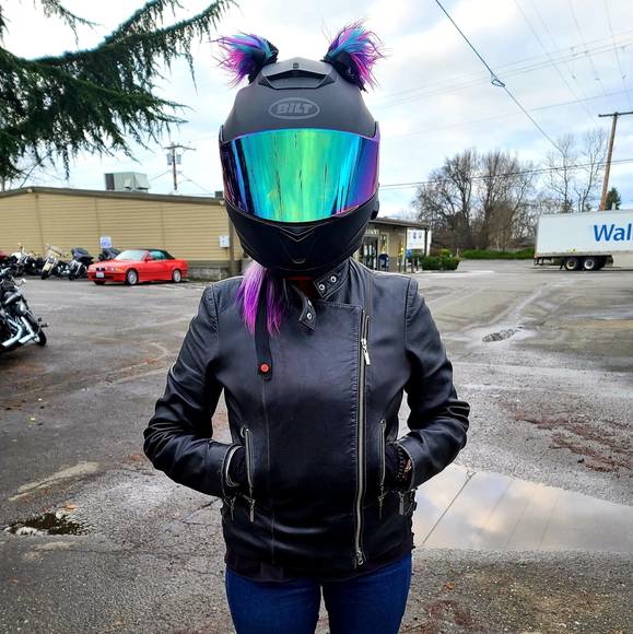 Profile Picture of Emarie Dzierzynski (@skis_wife) on Poshmark