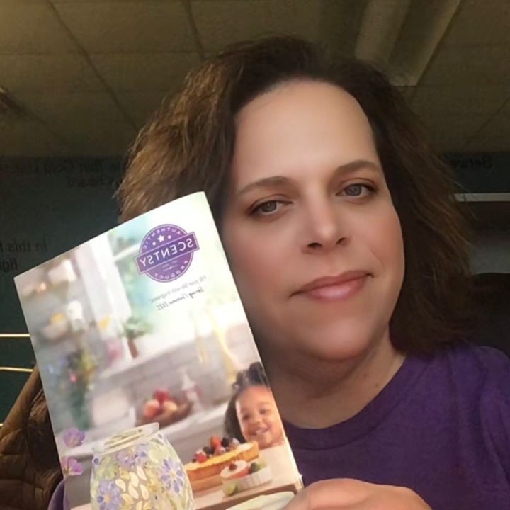 Profile Picture of Paula (@prob8645) on Tiktok