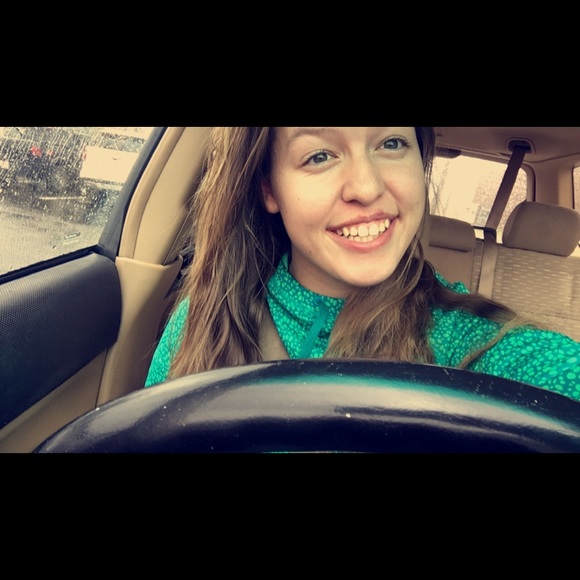 Profile Picture of Kattie Krips (@kattiebrooke8) on Poshmark