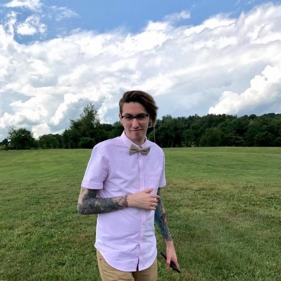 Profile Picture of Zach Lazewski (@bunnytusk) on Poshmark