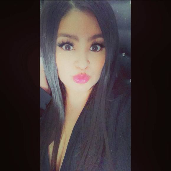 Profile Picture of Eunice Rojas (@misseunice88) on Poshmark