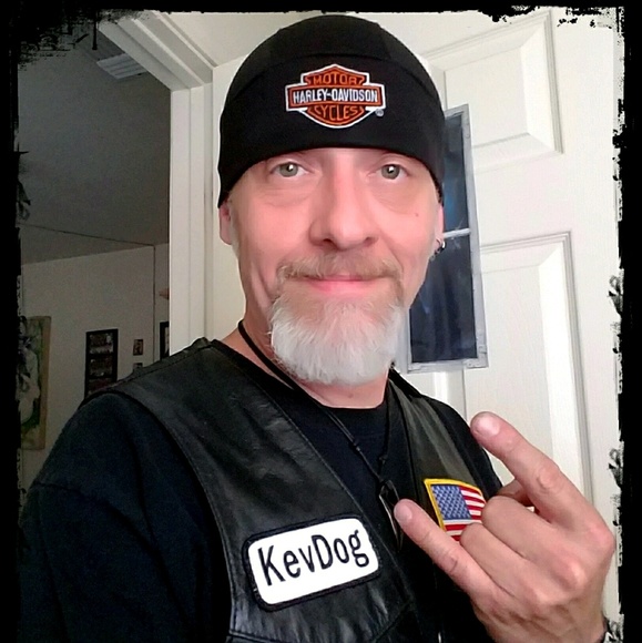 Profile Picture of Kevin Spinks (@kspinks22) on Poshmark