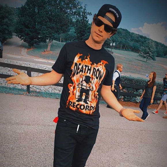 Profile Picture of Zachariah Brown (@brownzachariah1) on Poshmark