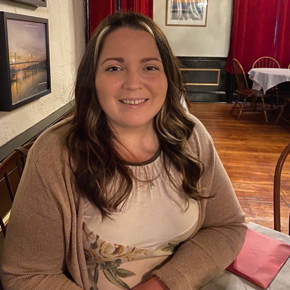 Profile Picture of Leonora Eiermann (@lealea1027) on Poshmark