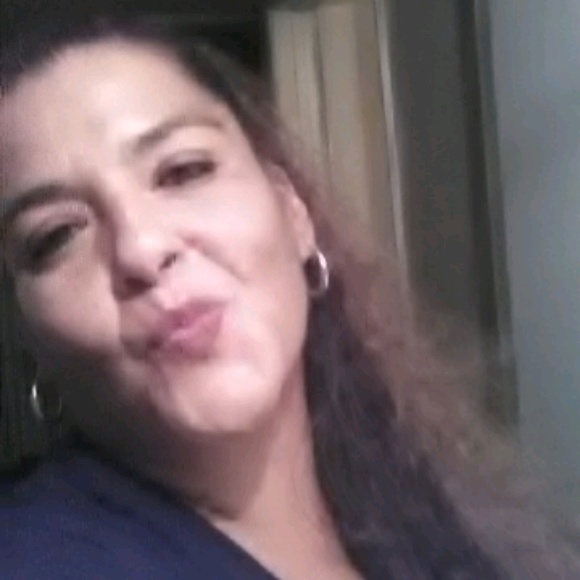 Profile Picture of Nicole Picazo (@nicole_picazo) on Poshmark