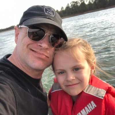 Profile Picture of Jared Peek (@wolfgar40) on Twitter