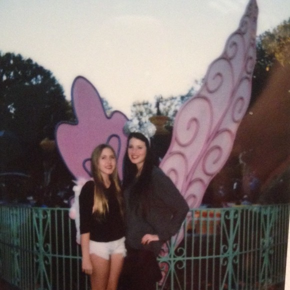 Profile Picture of Tillie Supowitz (@tillie_rae) on Poshmark