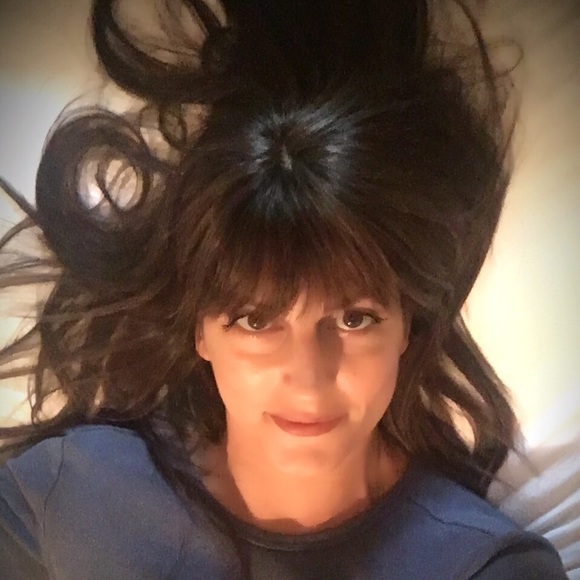 Profile Picture of Tanya Compagnone (@elsie1042) on Poshmark