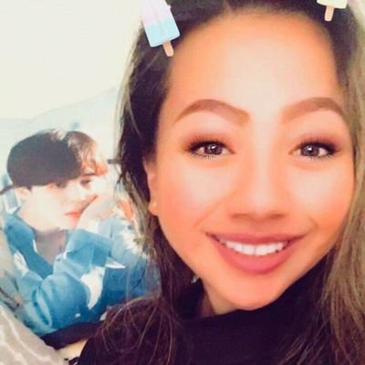 Profile Picture of Lisa Vue (@LisaVue18) on Twitter