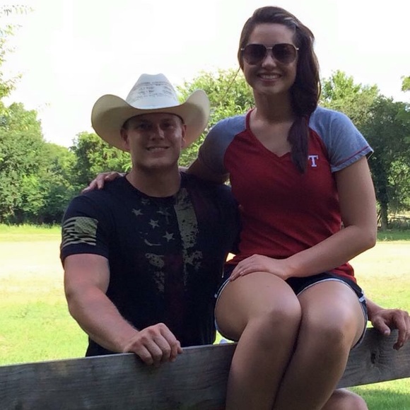 Profile Picture of Harrington Elizabeth (@beth127) on Poshmark