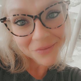 Profile Picture of Holly Alexander (@averanna) on Pinterest