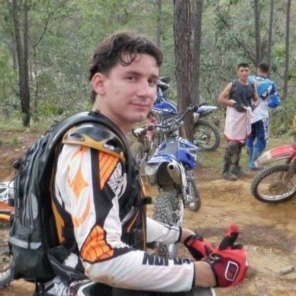 Profile Picture of Felipe Valdivia (@felipe_valdivia) on Poshmark