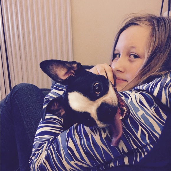 Profile Picture of Kim Schoening (@kimschoening) on Poshmark