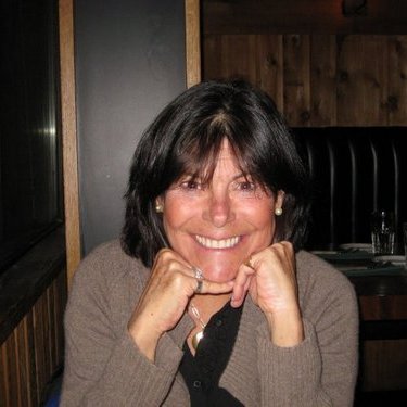 Profile Picture of Holli Irvine (@hmarkham) on Twitter