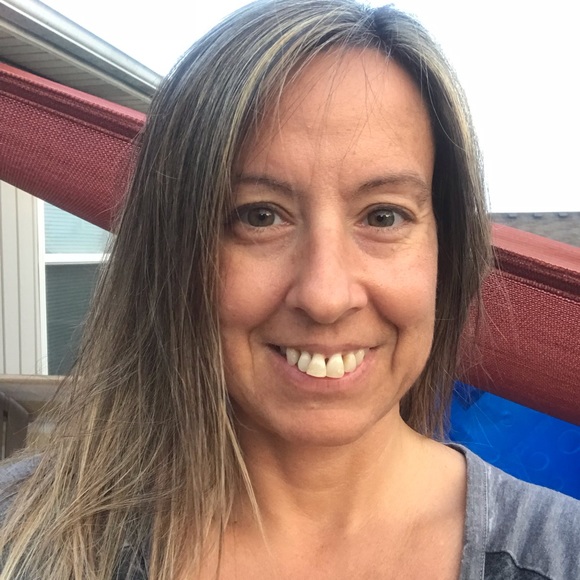 Profile Picture of Billie Stremmel (@bjheaven) on Poshmark