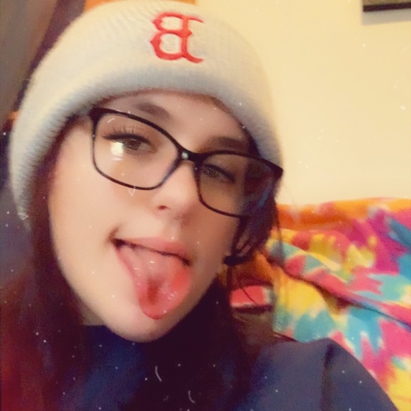 Profile Picture of Shayla Mc connell (@shayla102481) on Poshmark