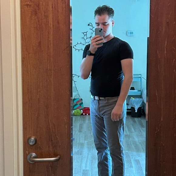 Profile Picture of Josiah Braam (@josiahbraam) on Poshmark
